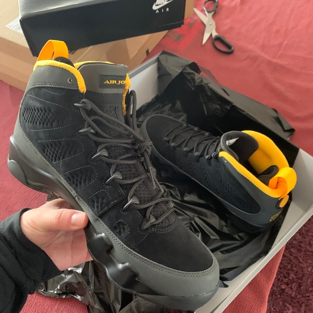 Air Jordan 9 dark knight size ten